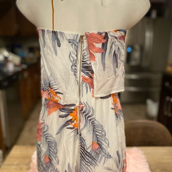Woman’s romper  - Picture 2 of 3